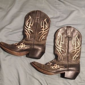 Womens Justin cowboy boots